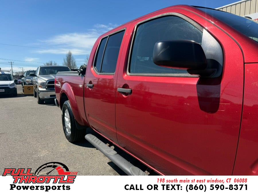 2015 Nissan Frontier 4.0 SV Crew Cab 4X4 AT LWB's photo
