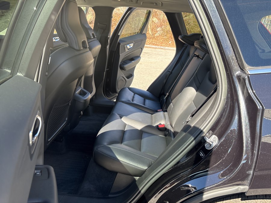 2023 Volvo XC60 Core - Photo 8