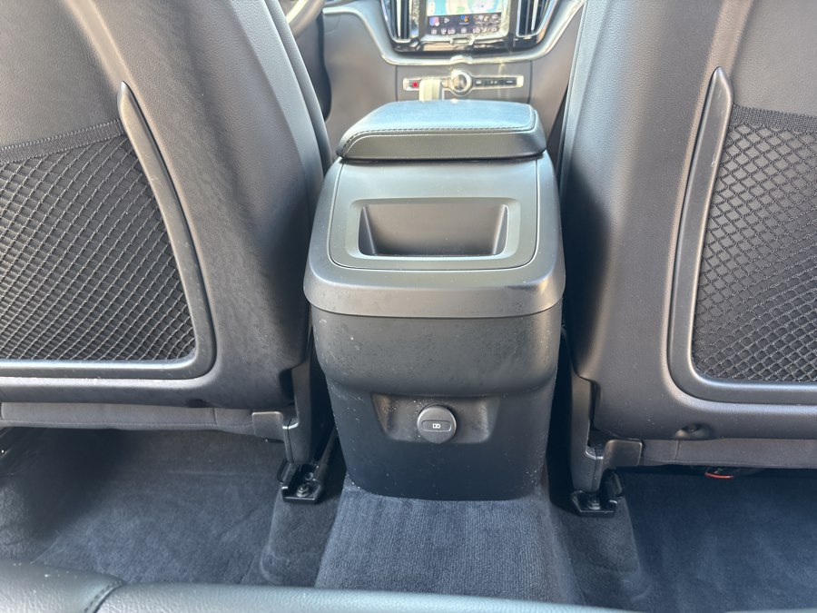 2023 Volvo XC60 Core - Photo 13