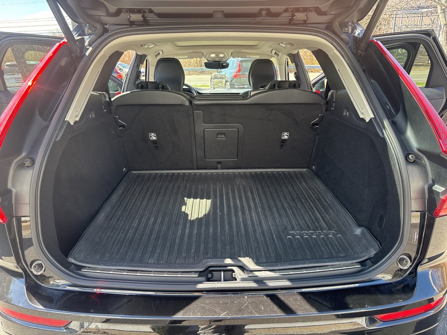 2023 Volvo XC60 Core - Photo 9