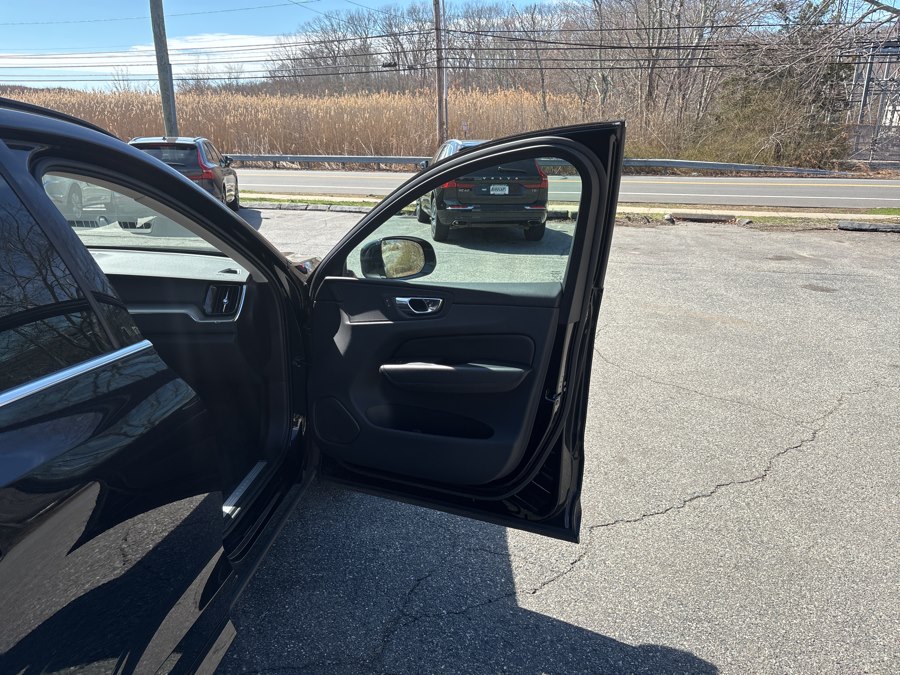 2023 Volvo XC60 Core - Photo 15