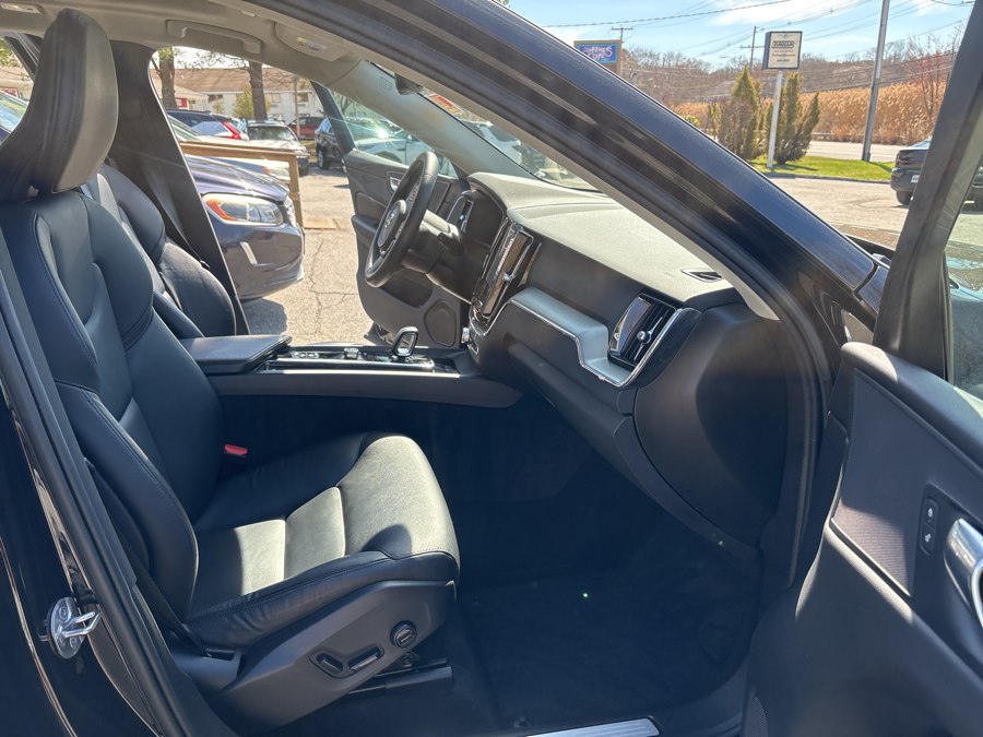 2023 Volvo XC60 Core - Photo 14