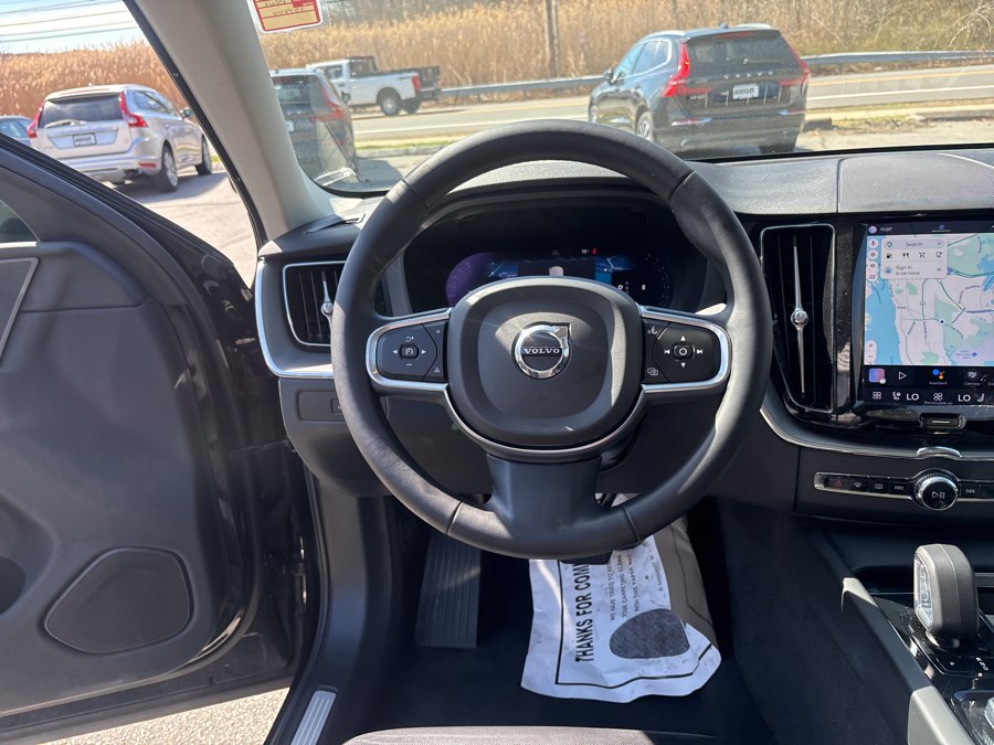 2023 Volvo XC60 Core - Photo 17