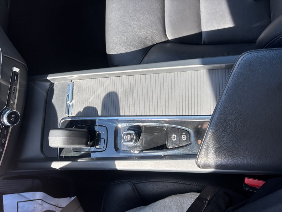 2023 Volvo XC60 Core - Photo 20