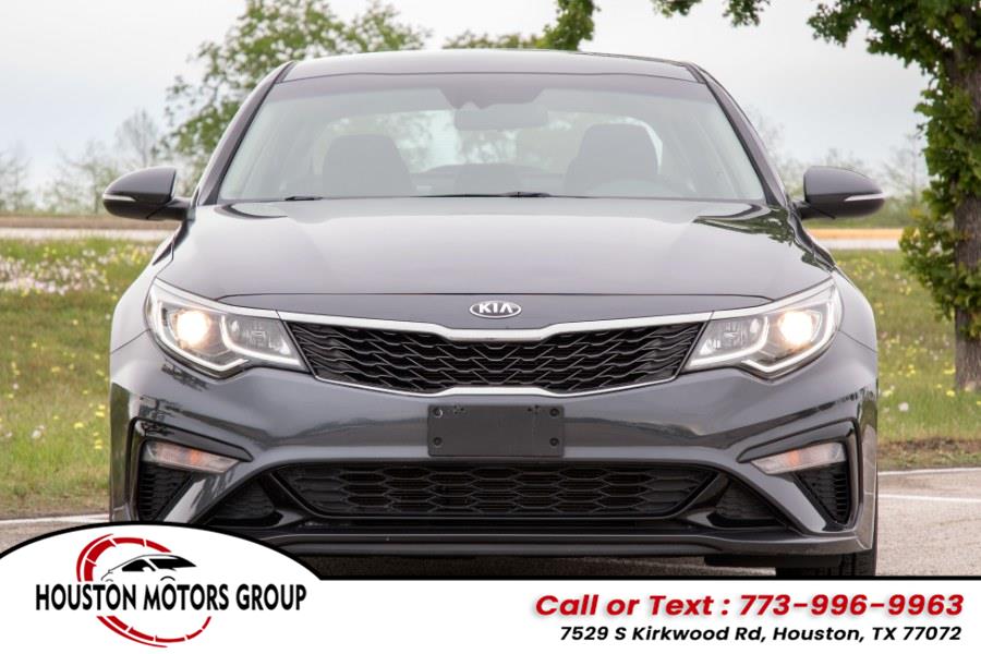 2019 Kia Optima LX AT's photo