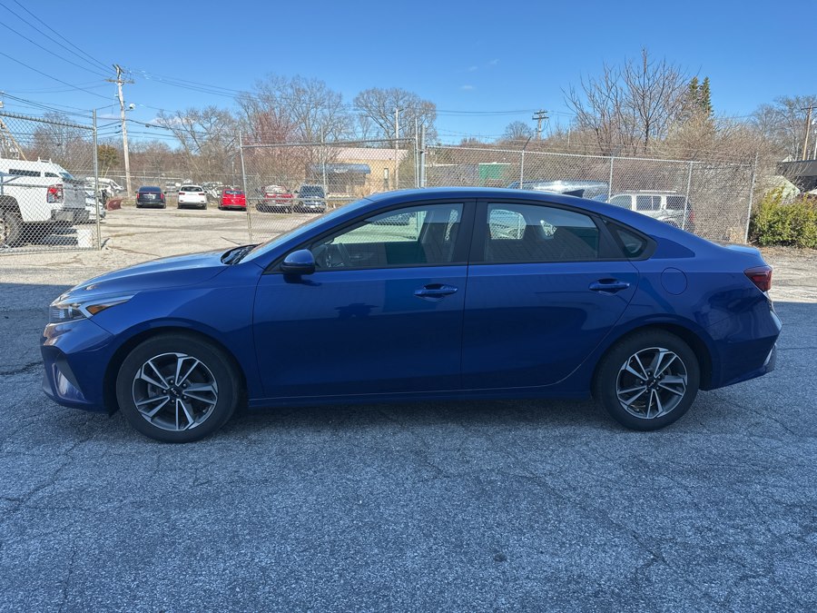 2023 Kia Forte LXS AT's photo