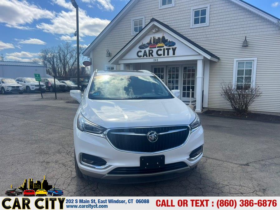 2018 Buick Enclave Essence AWD's photo