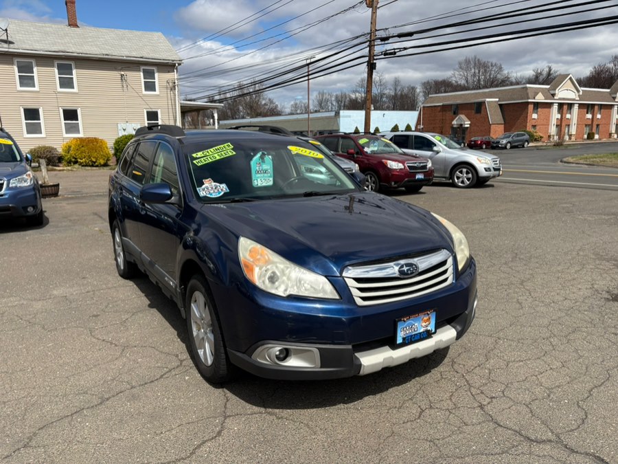 2010 Subaru Outback 4dr Wgn H4 Auto 2.5i Ltd Pwr Moon/Navigation, available for sale in East Windsor, Connecticut | CT Car Co LLC. East Windsor, Connecticut