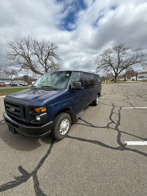 2013 Ford E-Series Econoline Wagon XL