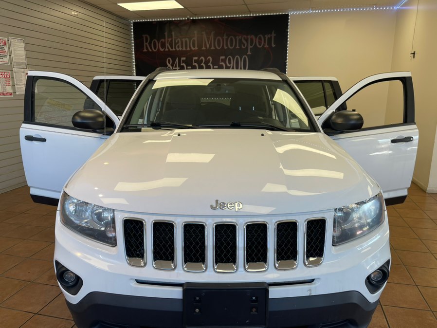 2016 Jeep Compass Sport - Photo 30