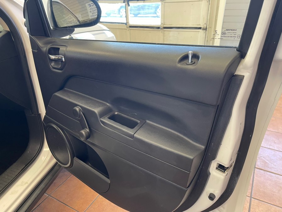 2016 Jeep Compass Sport - Photo 29