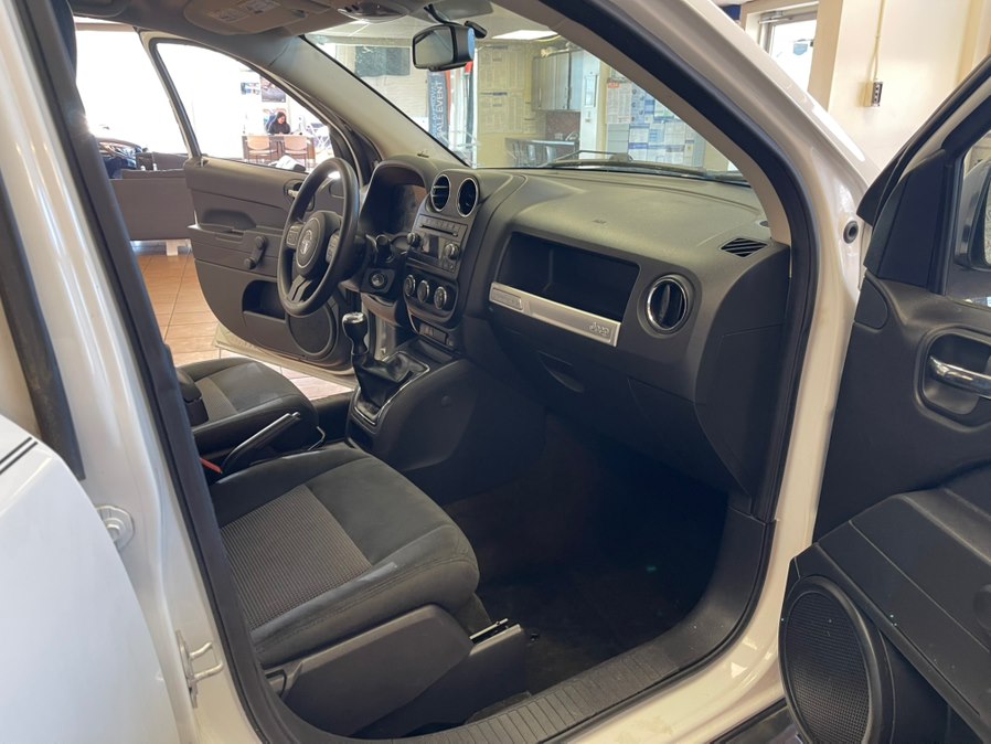 2016 Jeep Compass Sport - Photo 28