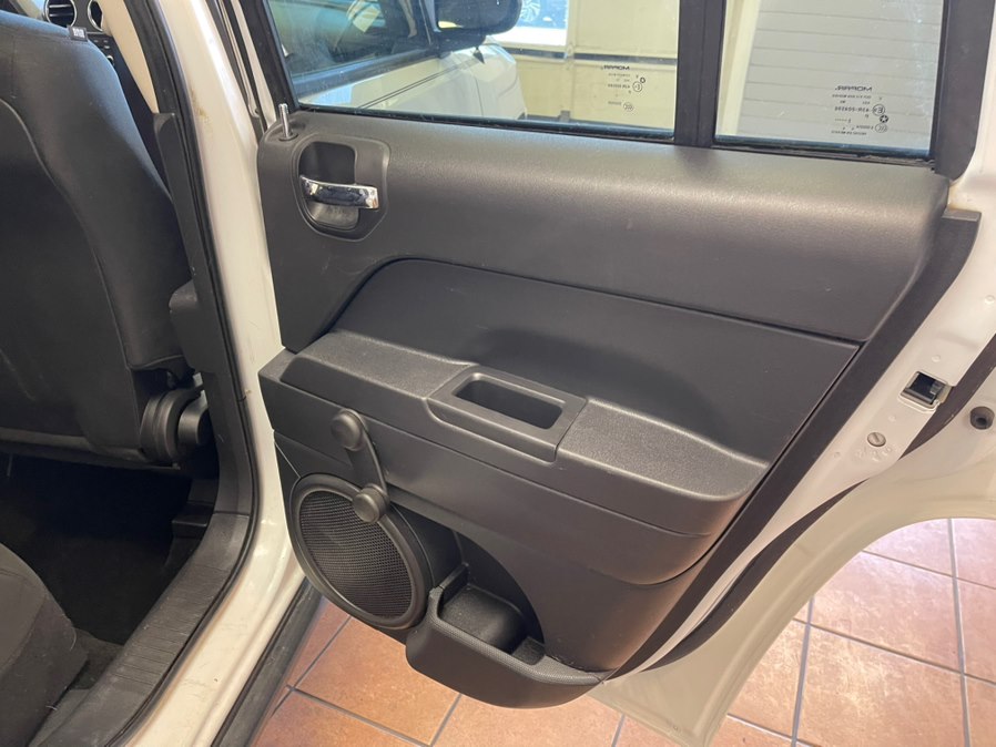 2016 Jeep Compass Sport - Photo 27