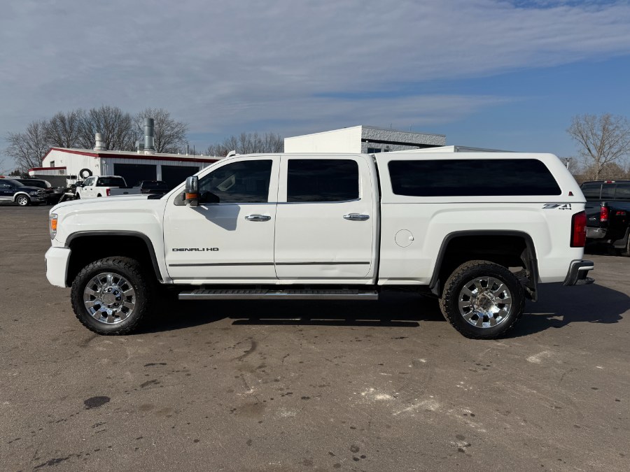2015 GMC Sierra Denali 4x4 Crew Cab SWB's photo
