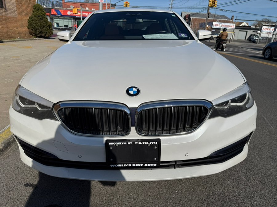 2019 BMW 5 Series 530i xDrive Sedan's photo