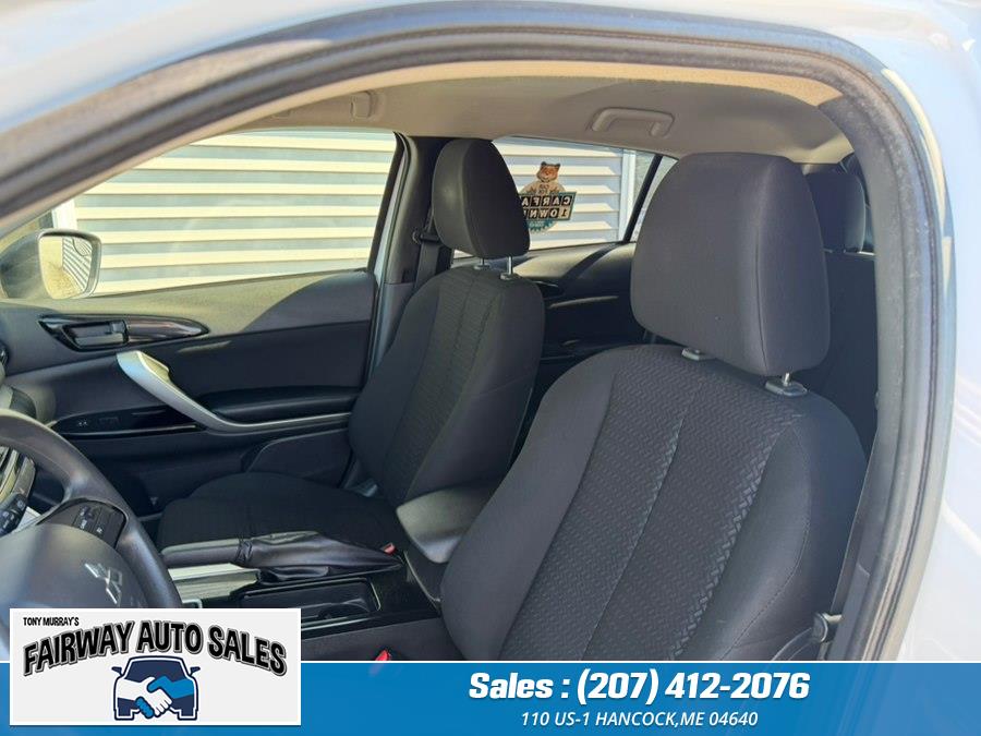 2024 Mitsubishi Eclipse Cross LE - Photo 10