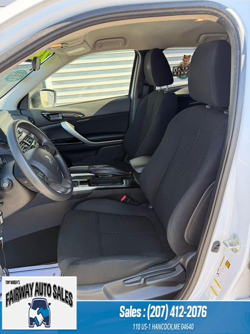2024 Mitsubishi Eclipse Cross LE - Photo 8