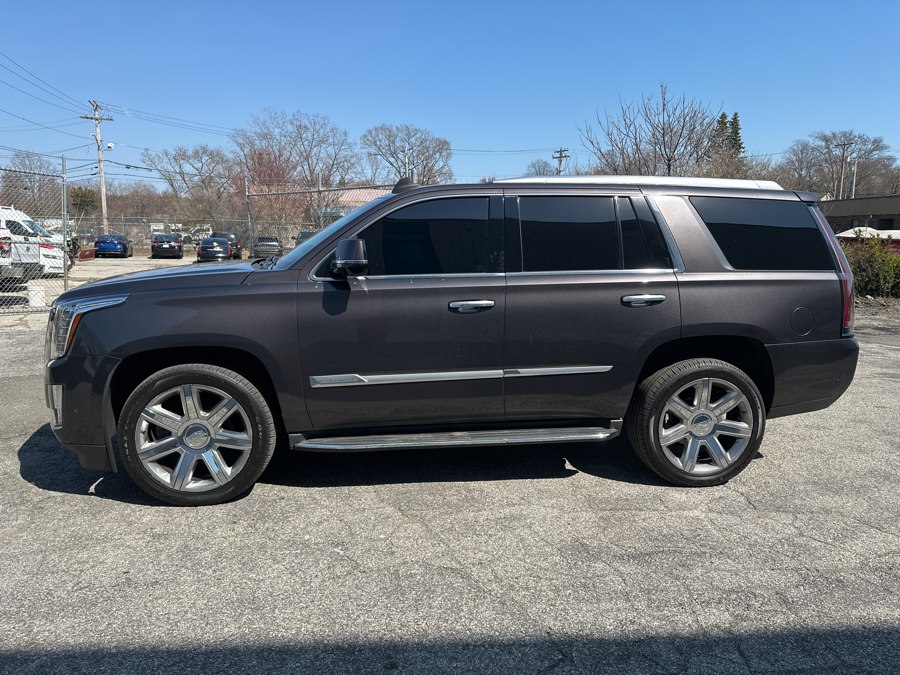 2017 Cadillac Escalade AWD Luxury's photo