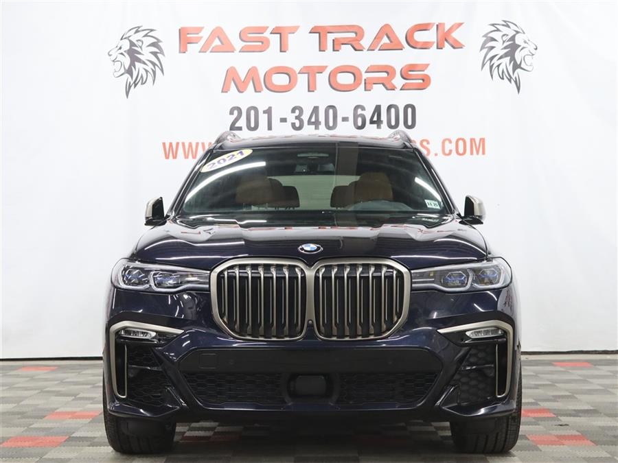2021 BMW X7 M50i's photo