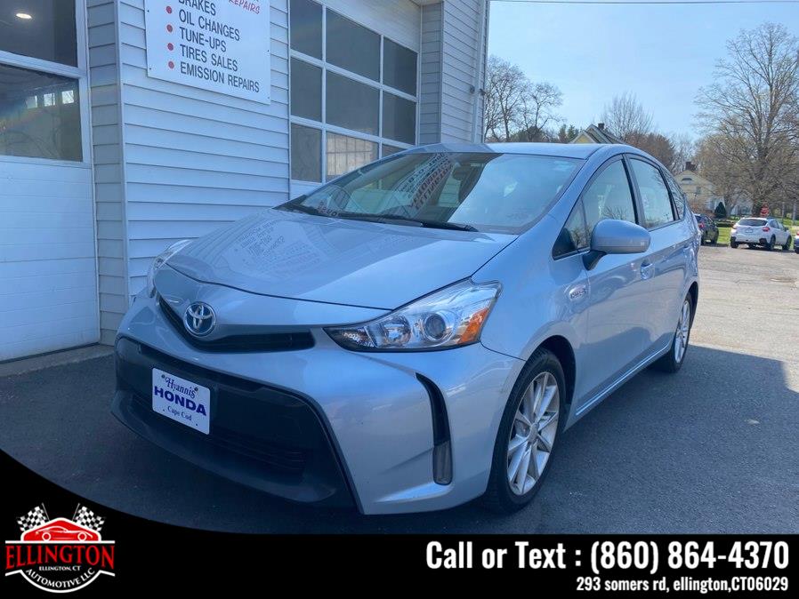 2015 Toyota Prius v Five