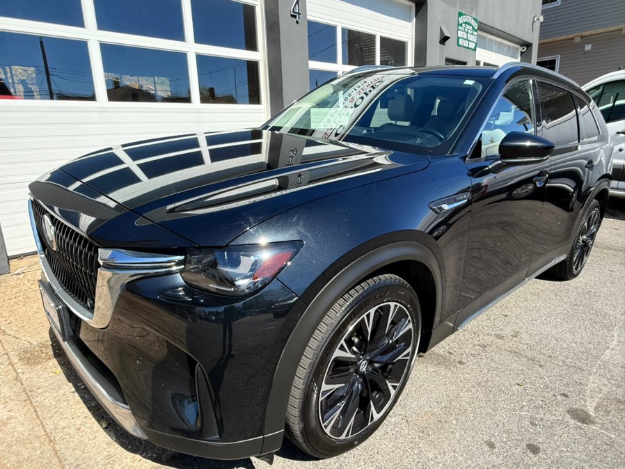 2024 Mazda CX-90 PHEV Premium Package's photo
