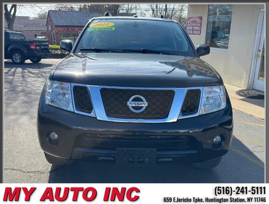 2011 Nissan Pathfinder's photo