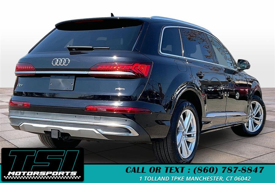 2021 Audi Q7 55 Premium Plus quattro Tiptronic's photo
