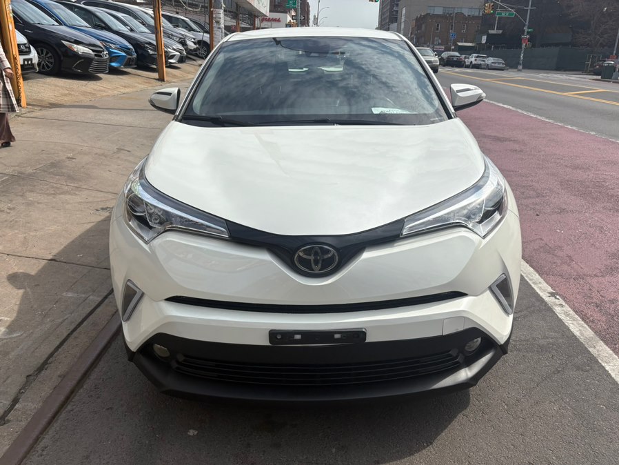2018 Toyota C-HR XLE's photo