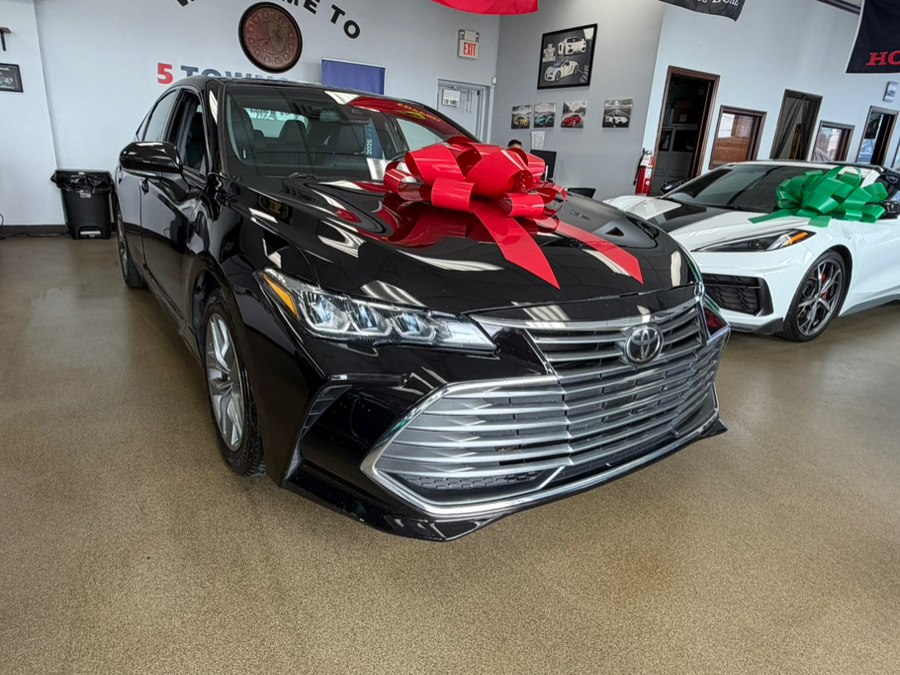 2019 Toyota Avalon XLE's photo