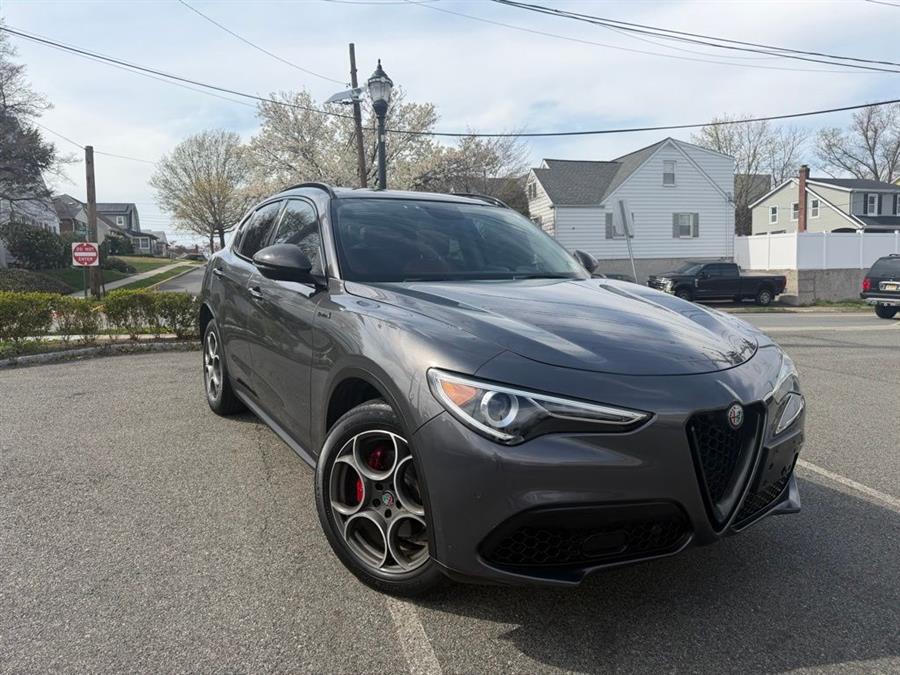 2019 Alfa Romeo Stelvio Sport
