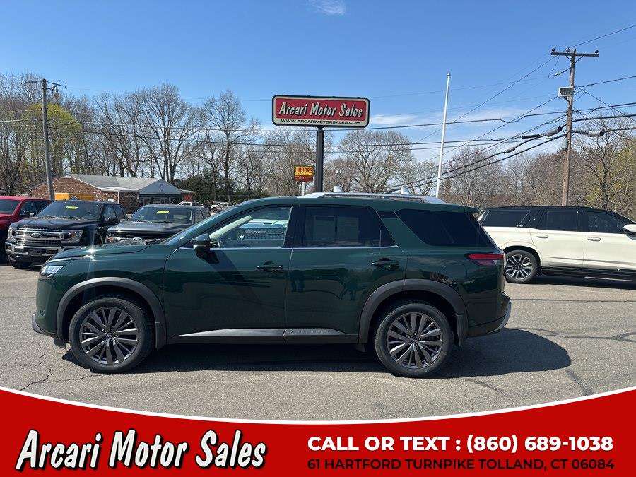 2023 Nissan Pathfinder SL 4WD's photo