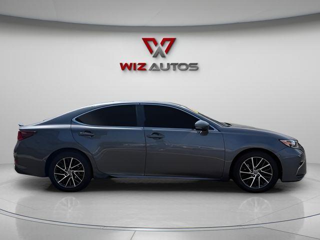 2017 Lexus ES 350 350's photo