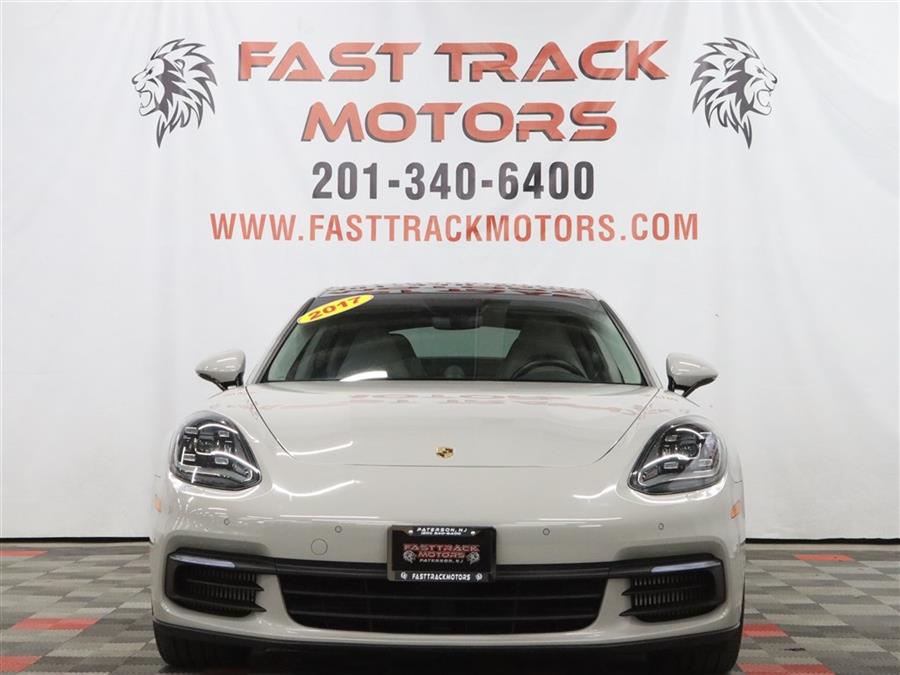 2017 Porsche Panamera 4S's photo