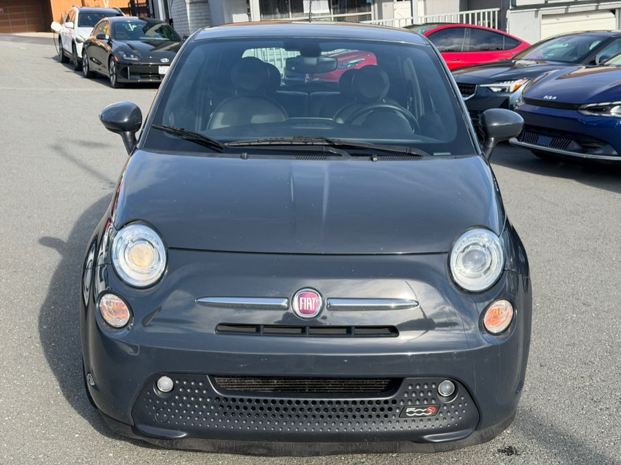 2018 FIAT 500e Battery Electric's photo