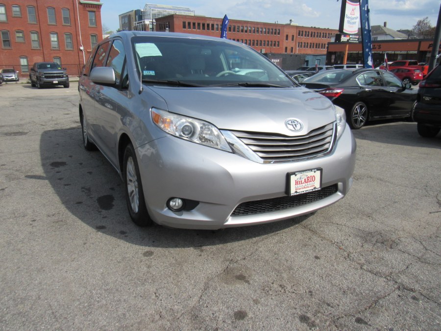 2012 Toyota Sienna