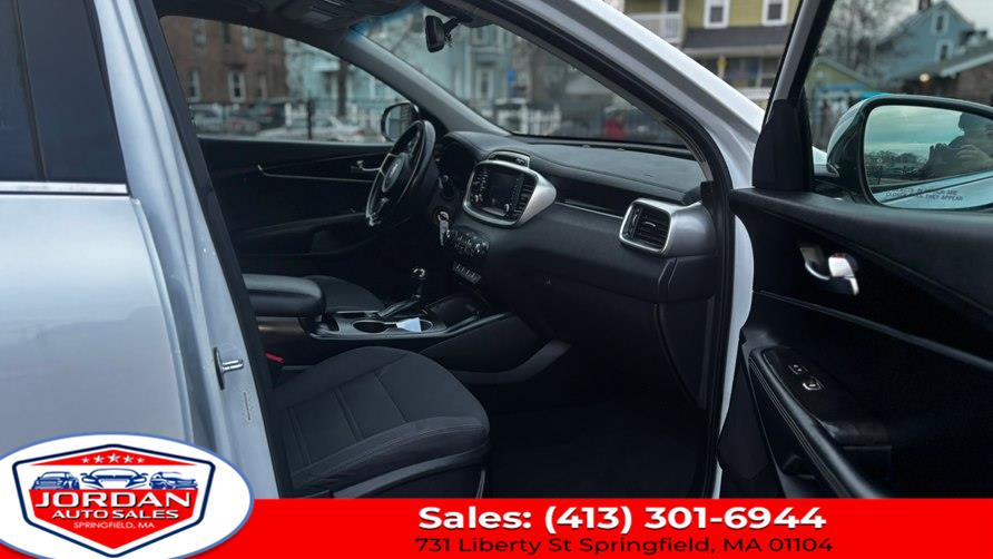 2017 Kia Sorento LX - Photo 11