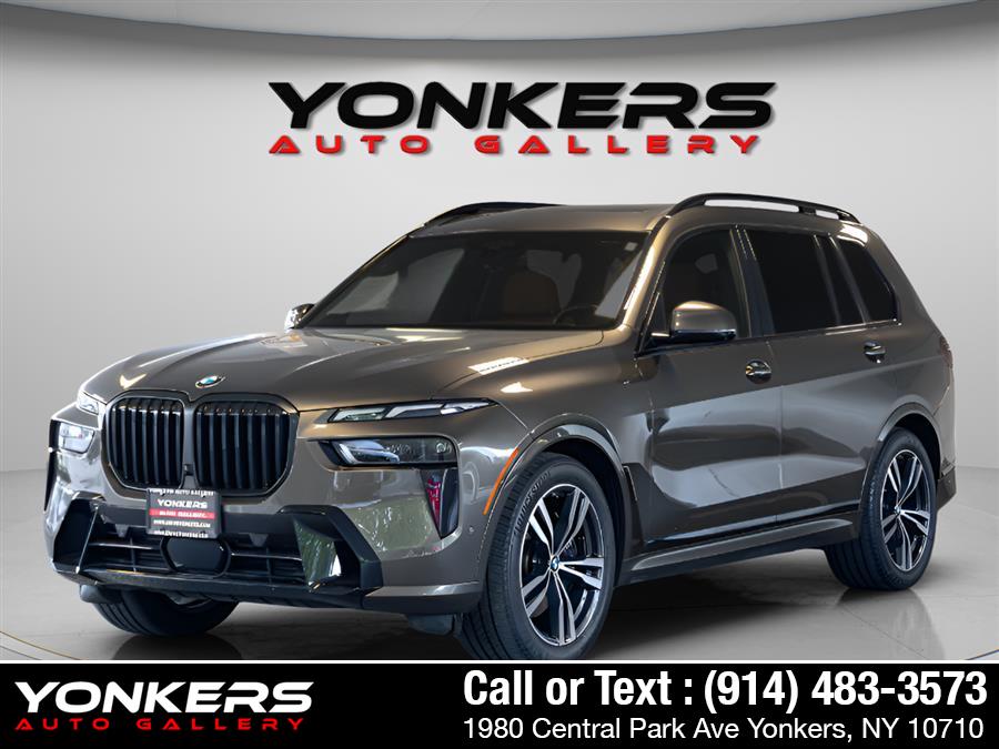 2023 BMW X7 xDrive40i's photo