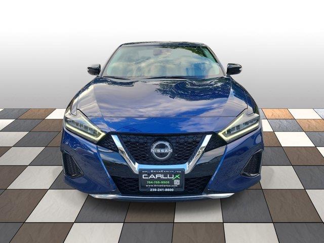 2023 Nissan Maxima SV's photo