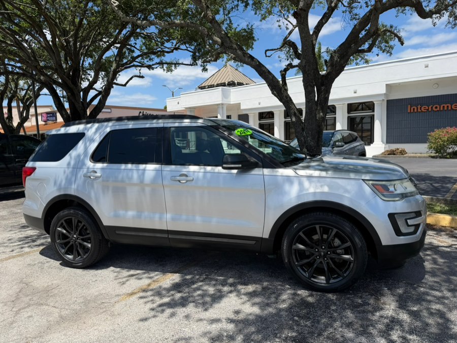 2017 Ford Explorer XLT FWD's photo