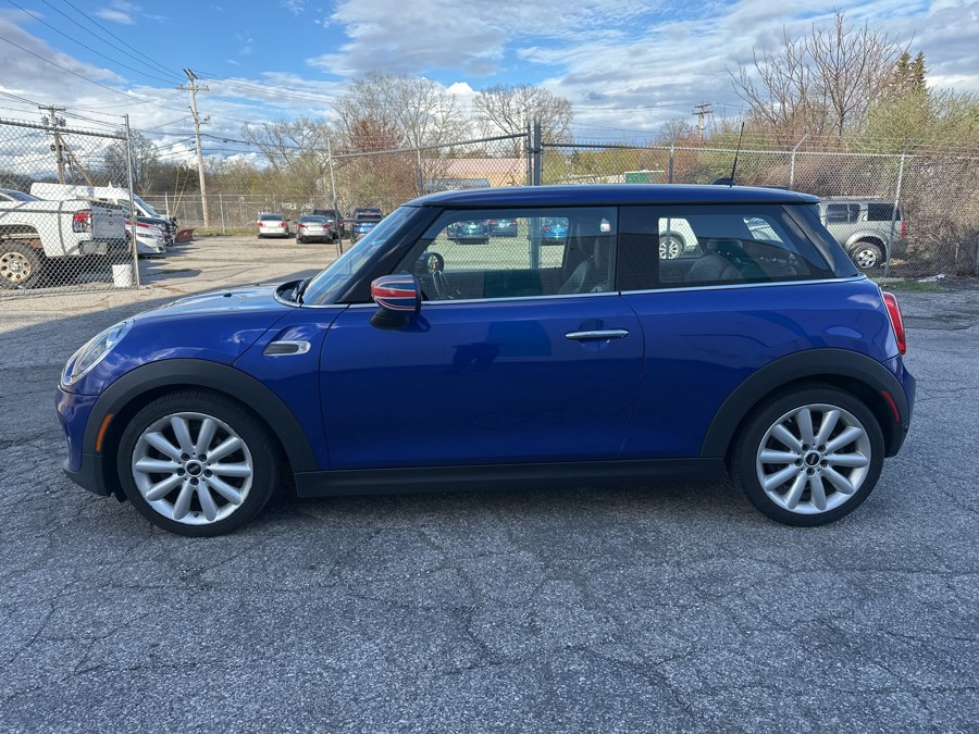 2021 MINI Hardtop Oxford Edition's photo