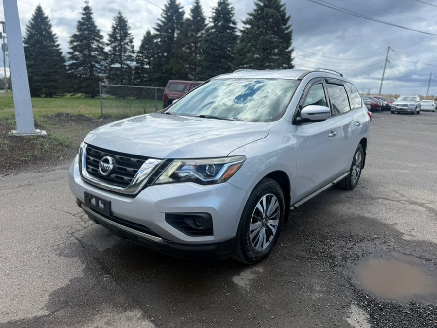 Used 2017 Nissan Pathfinder in East Windsor, Connecticut | A1 Auto Sale LLC. East Windsor, Connecticut