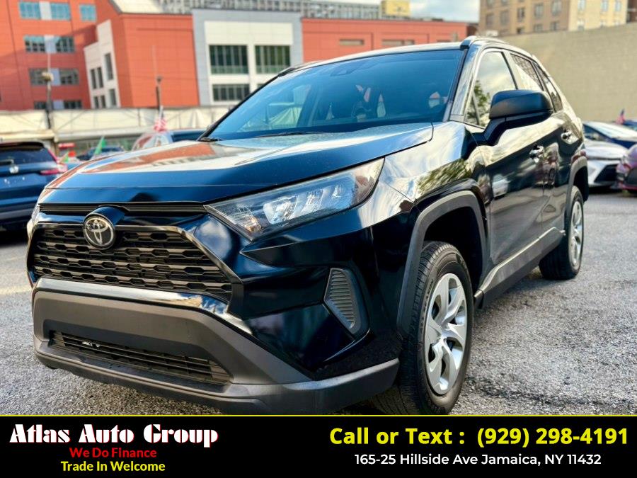 2021 Toyota RAV4 LE FWD's photo