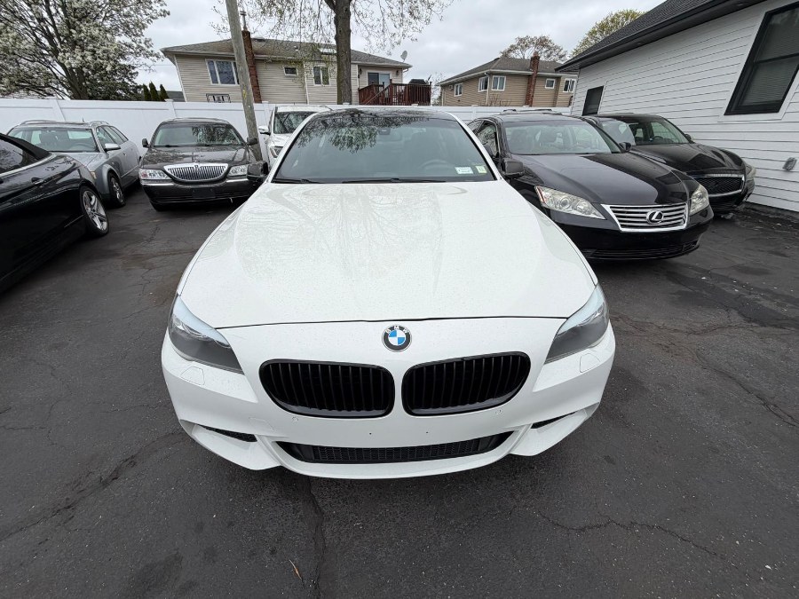 2012 BMW 5 Series 535i xDrive Sedan's photo