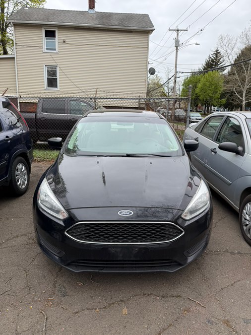 2018 Ford Focus Sedan SE's photo