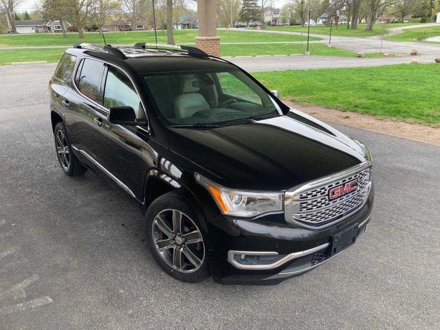 2017 GMC Acadia Denali AWD's photo