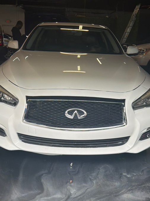 2015 INFINITI Q50