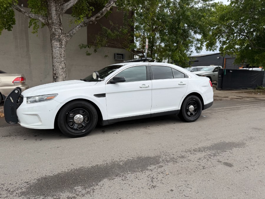 2014 Ford Taurus's photo