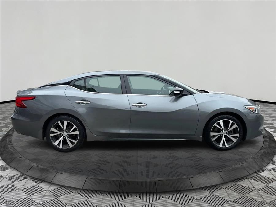 2016 Nissan Maxima 3.5 SV's photo