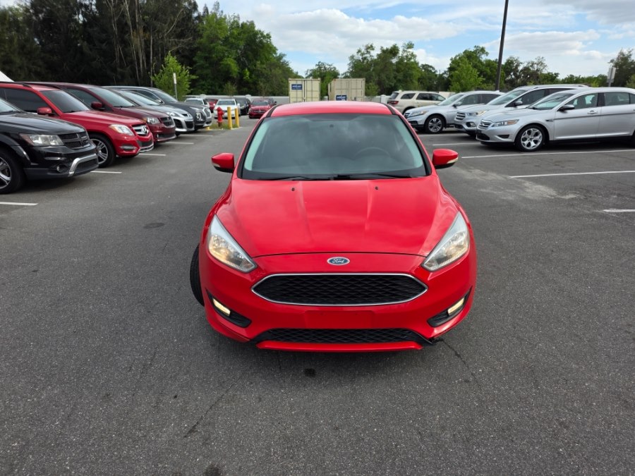 2016 Ford Focus 5 Door Hatch SE's photo
