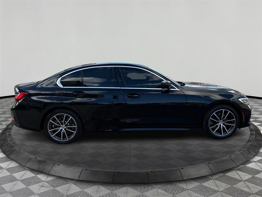 2021 BMW 3 Series 330i xDrive Sedan's photo